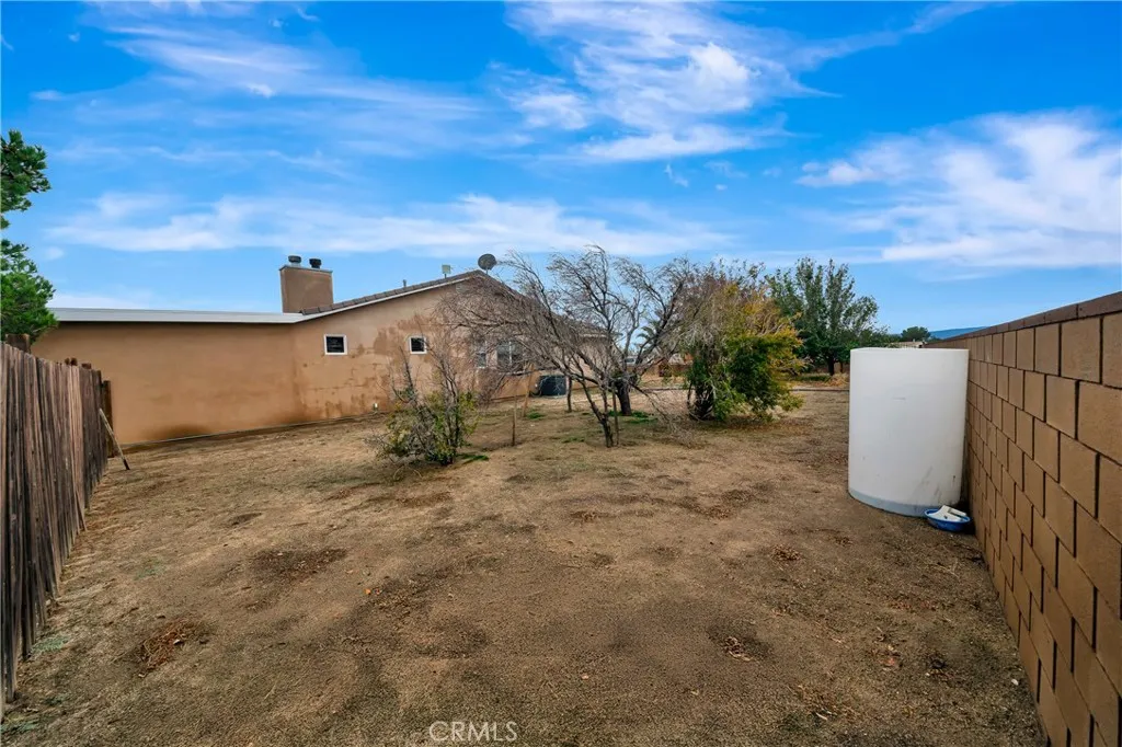 8347 W Avenue D10, Lancaster, California 93536 home-pic-51